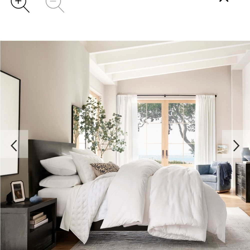 Pottery Barn Duvet Cover (King/Cal King)